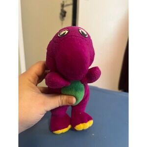 Vintage 1992 Barney the Dinosaur Plush Dakin Lyons Group Purple 7 Inch Toy